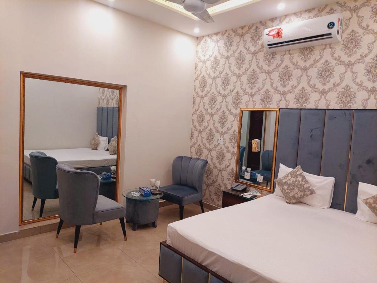 Red Fort Hotel Gulberg Lahore Exterior photo