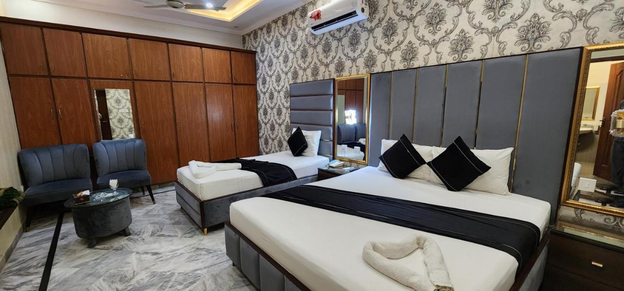 Red Fort Hotel Gulberg Lahore Exterior photo