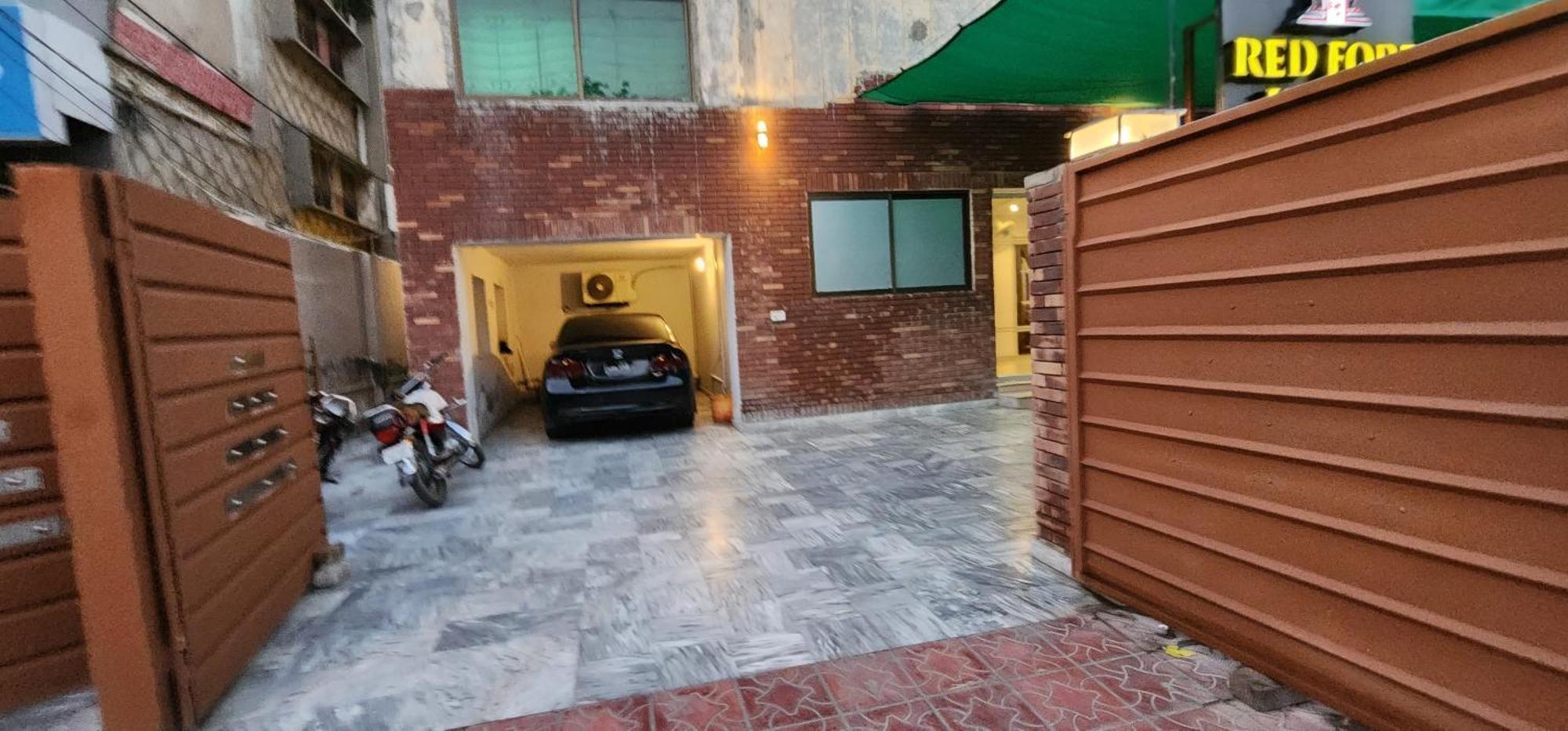 Red Fort Hotel Gulberg Lahore Exterior photo
