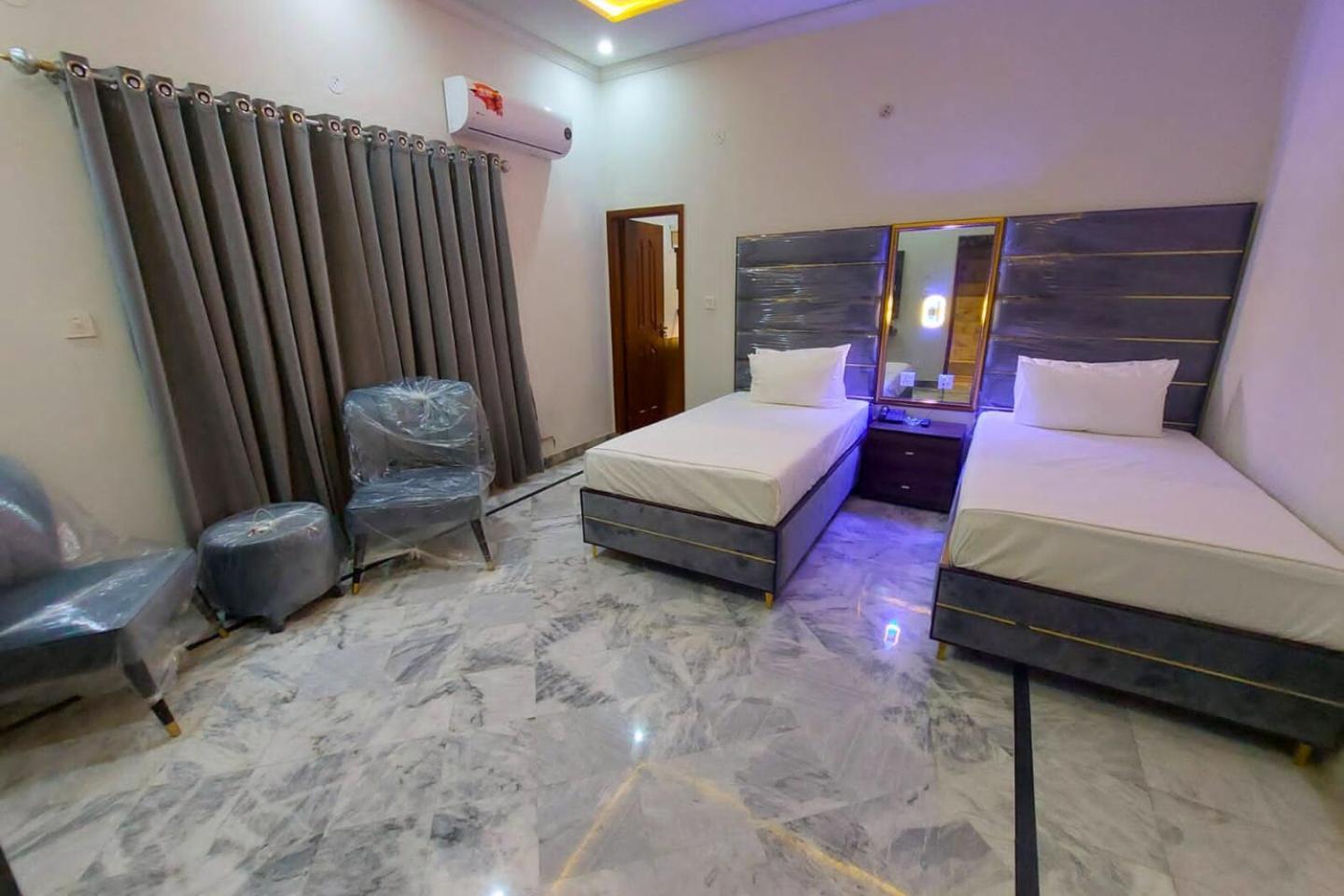 Red Fort Hotel Gulberg Lahore Exterior photo